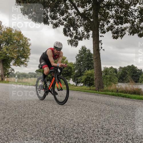 30.08.2026 - Elbe Triathlon Hamburg Michael Burmester http://msf.ph/oto/10042557 30.08.2026 09:14:31 Radfahren 195, 205, 215, 225, 315, 367, 383, 460 meine-sportfotos.de