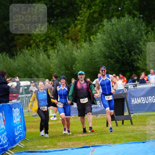 30.08.2026 - Elbe Triathlon Hamburg LAZAROV Photography http://msf.ph/oto/10042616 30.08.2026 16:30:21 Ziel  meine-sportfotos.de