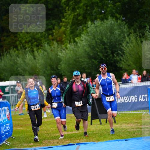 30.08.2026 - Elbe Triathlon Hamburg LAZAROV Photography http://msf.ph/oto/10042627 30.08.2026 16:30:22 Ziel  meine-sportfotos.de