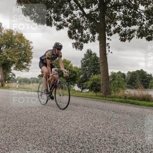 30.08.2026 - Elbe Triathlon Hamburg Michael Burmester http://msf.ph/oto/10042629 30.08.2026 09:14:47 Radfahren 211, 260, 414, 425, 438, 532, 534 meine-sportfotos.de