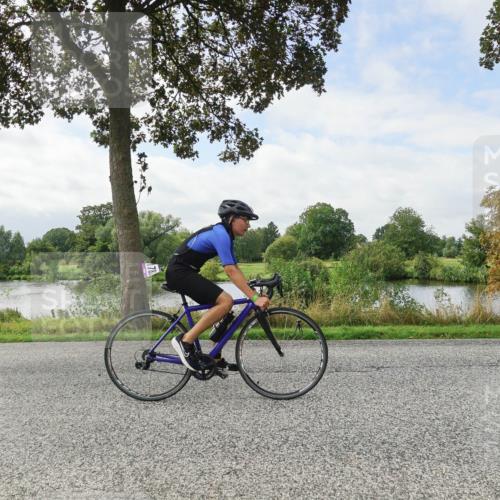 30.08.2026 - Elbe Triathlon Hamburg Michael Burmester http://msf.ph/oto/10042640 30.08.2026 12:47:37 Radfahren 1777, 1782 meine-sportfotos.de