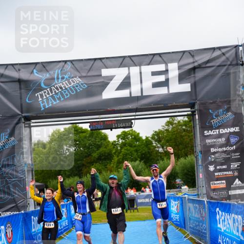 30.08.2026 - Elbe Triathlon Hamburg LAZAROV Photography http://msf.ph/oto/10042688 30.08.2026 16:30:26 Ziel  meine-sportfotos.de