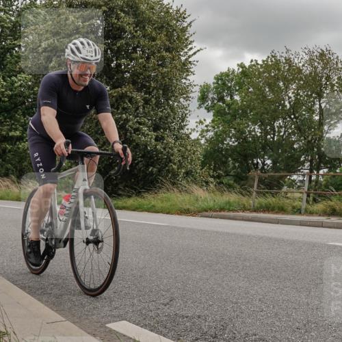 30.08.2026 - Elbe Triathlon Hamburg Michael Burmester http://msf.ph/oto/10042700 30.08.2026 14:48:48 Radfahren 140, 154 meine-sportfotos.de