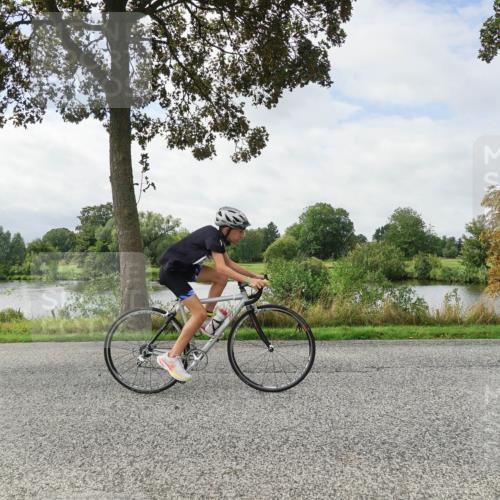 30.08.2026 - Elbe Triathlon Hamburg Michael Burmester http://msf.ph/oto/10042703 30.08.2026 12:49:30 Radfahren 1784 meine-sportfotos.de