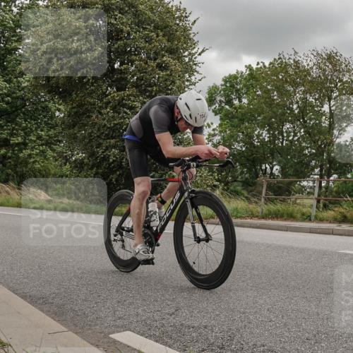 30.08.2026 - Elbe Triathlon Hamburg Michael Burmester http://msf.ph/oto/10042715 30.08.2026 14:48:52 Radfahren 154 meine-sportfotos.de
