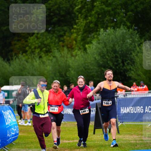 30.08.2026 - Elbe Triathlon Hamburg LAZAROV Photography http://msf.ph/oto/10042719 30.08.2026 16:30:46 Ziel  meine-sportfotos.de