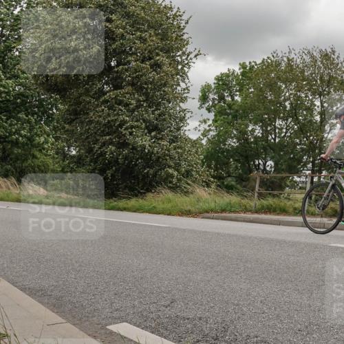 30.08.2026 - Elbe Triathlon Hamburg Michael Burmester http://msf.ph/oto/10042732 30.08.2026 14:49:06 Radfahren  meine-sportfotos.de