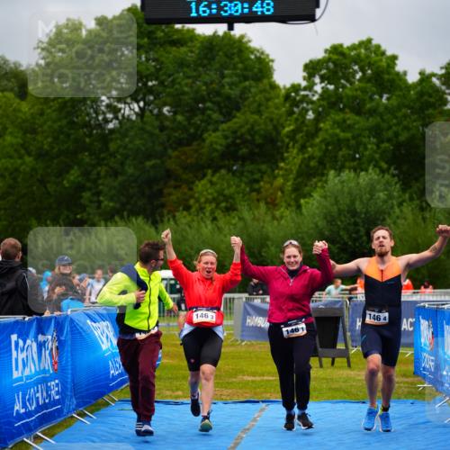 30.08.2026 - Elbe Triathlon Hamburg LAZAROV Photography http://msf.ph/oto/10042744 30.08.2026 16:30:48 Ziel  meine-sportfotos.de