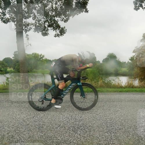 30.08.2026 - Elbe Triathlon Hamburg Michael Burmester http://msf.ph/oto/10042746 30.08.2026 08:55:14 Radfahren 216 meine-sportfotos.de
