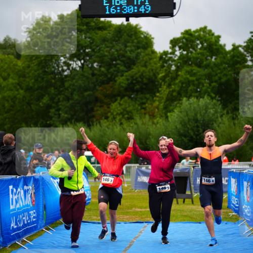 30.08.2026 - Elbe Triathlon Hamburg LAZAROV Photography http://msf.ph/oto/10042748 30.08.2026 16:30:48 Ziel  meine-sportfotos.de