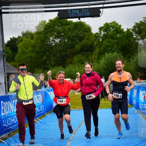 30.08.2026 - Elbe Triathlon Hamburg LAZAROV Photography http://msf.ph/oto/10042766 30.08.2026 16:30:49 Ziel  meine-sportfotos.de