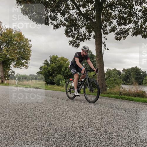 30.08.2026 - Elbe Triathlon Hamburg Michael Burmester http://msf.ph/oto/10042770 30.08.2026 09:15:16 Radfahren 321, 348, 393, 489 meine-sportfotos.de