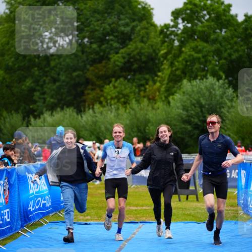 30.08.2026 - Elbe Triathlon Hamburg LAZAROV Photography http://msf.ph/oto/10042797 30.08.2026 16:31:03 Ziel  meine-sportfotos.de