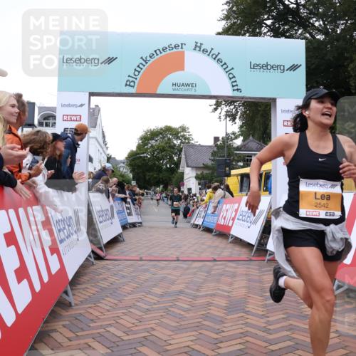 30.08.2026 - Blankeneser Heldenlauf Lena Gebhardt http://msf.ph/oto/10042811 30.08.2026 11:48:22 Ziel 2542, 2913 meine-sportfotos.de