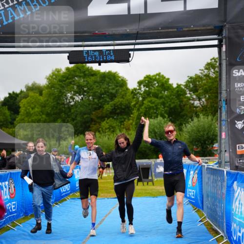 30.08.2026 - Elbe Triathlon Hamburg LAZAROV Photography http://msf.ph/oto/10042814 30.08.2026 16:31:04 Ziel  meine-sportfotos.de