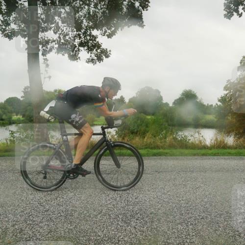 30.08.2026 - Elbe Triathlon Hamburg Michael Burmester http://msf.ph/oto/10042853 30.08.2026 08:56:18 Radfahren 326 meine-sportfotos.de