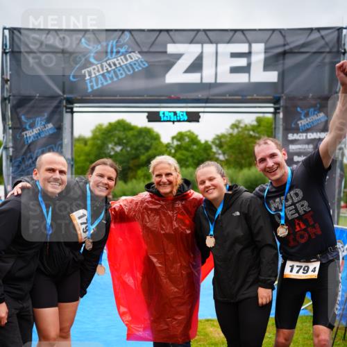 30.08.2026 - Elbe Triathlon Hamburg LAZAROV Photography http://msf.ph/oto/10042902 30.08.2026 16:31:59 Ziel  meine-sportfotos.de