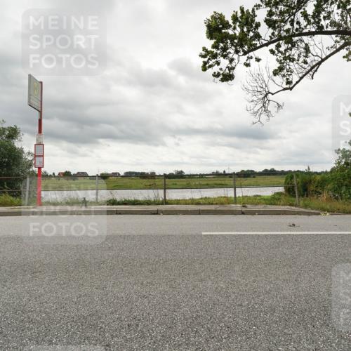 30.08.2026 - Elbe Triathlon Hamburg Michael Burmester http://msf.ph/oto/10042907 30.08.2026 13:39:36 Radfahren  meine-sportfotos.de