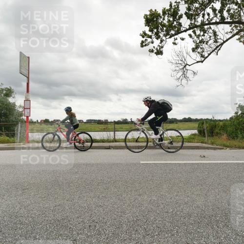 30.08.2026 - Elbe Triathlon Hamburg Michael Burmester http://msf.ph/oto/10042933 30.08.2026 13:39:45 Radfahren  meine-sportfotos.de