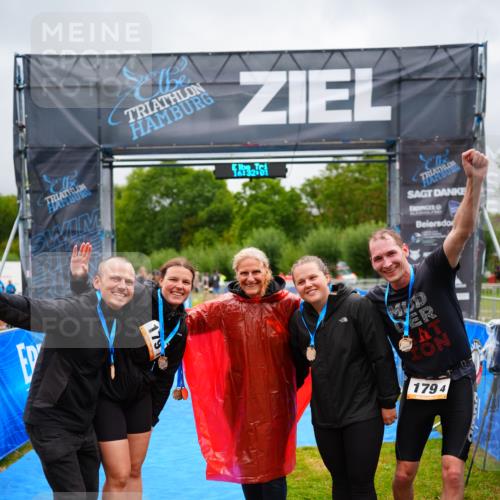 30.08.2026 - Elbe Triathlon Hamburg LAZAROV Photography http://msf.ph/oto/10042941 30.08.2026 16:32:01 Ziel  meine-sportfotos.de