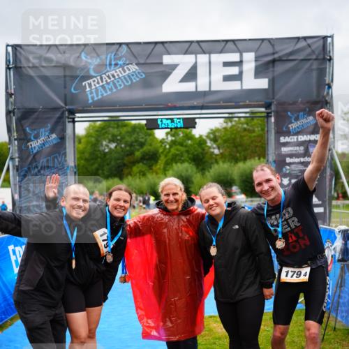 30.08.2026 - Elbe Triathlon Hamburg LAZAROV Photography http://msf.ph/oto/10042944 30.08.2026 16:32:01 Ziel  meine-sportfotos.de
