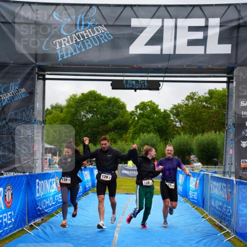 30.08.2026 - Elbe Triathlon Hamburg LAZAROV Photography http://msf.ph/oto/10043004 30.08.2026 16:32:16 Ziel  meine-sportfotos.de