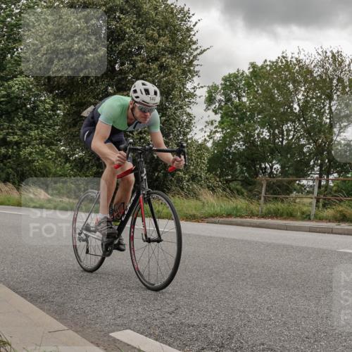 30.08.2026 - Elbe Triathlon Hamburg Michael Burmester http://msf.ph/oto/10043017 30.08.2026 14:51:30 Radfahren 132 meine-sportfotos.de