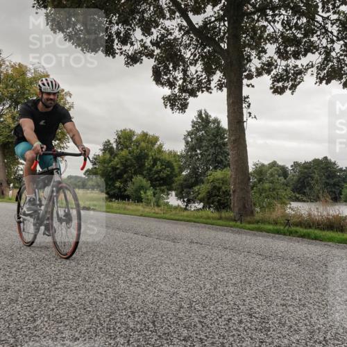 30.08.2026 - Elbe Triathlon Hamburg Michael Burmester http://msf.ph/oto/10043079 30.08.2026 09:16:52 Radfahren 305, 431 meine-sportfotos.de