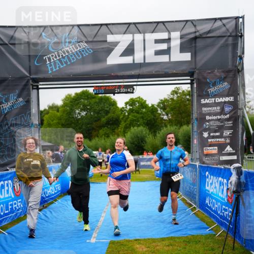30.08.2026 - Elbe Triathlon Hamburg LAZAROV Photography http://msf.ph/oto/10043140 30.08.2026 16:33:41 Ziel  meine-sportfotos.de