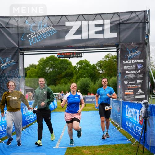 30.08.2026 - Elbe Triathlon Hamburg LAZAROV Photography http://msf.ph/oto/10043145 30.08.2026 16:33:41 Ziel  meine-sportfotos.de