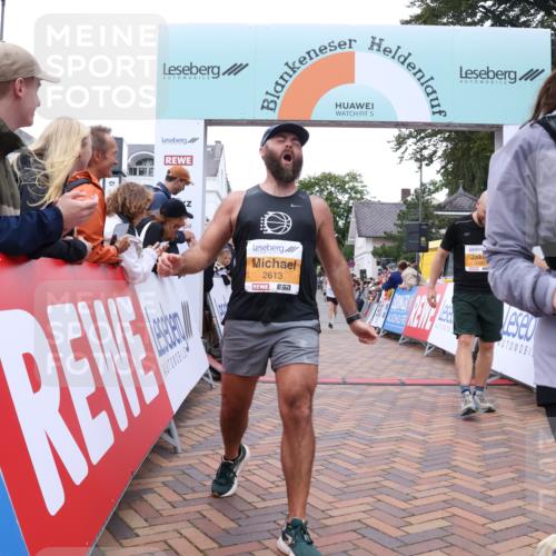 30.08.2026 - Blankeneser Heldenlauf Lena Gebhardt http://msf.ph/oto/10043161 30.08.2026 11:49:01 Ziel 2482, 2613, 2943, 4351 meine-sportfotos.de