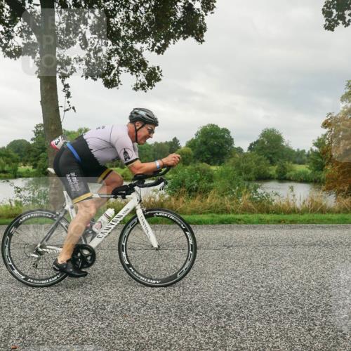 30.08.2026 - Elbe Triathlon Hamburg Michael Burmester http://msf.ph/oto/10043180 30.08.2026 09:00:30 Radfahren 273, 302, 385, 389 meine-sportfotos.de