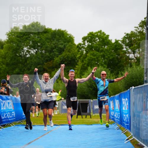 30.08.2026 - Elbe Triathlon Hamburg LAZAROV Photography http://msf.ph/oto/10043198 30.08.2026 16:34:27 Ziel  meine-sportfotos.de