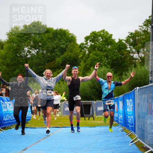 30.08.2026 - Elbe Triathlon Hamburg LAZAROV Photography http://msf.ph/oto/10043201 30.08.2026 16:34:27 Ziel  meine-sportfotos.de