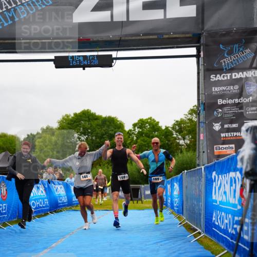 30.08.2026 - Elbe Triathlon Hamburg LAZAROV Photography http://msf.ph/oto/10043216 30.08.2026 16:34:28 Ziel  meine-sportfotos.de