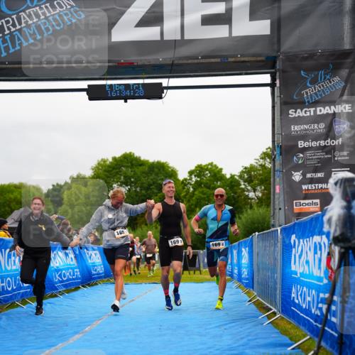 30.08.2026 - Elbe Triathlon Hamburg LAZAROV Photography http://msf.ph/oto/10043222 30.08.2026 16:34:28 Ziel  meine-sportfotos.de