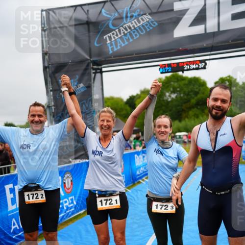 30.08.2026 - Elbe Triathlon Hamburg LAZAROV Photography http://msf.ph/oto/10043233 30.08.2026 16:34:40 Ziel  meine-sportfotos.de
