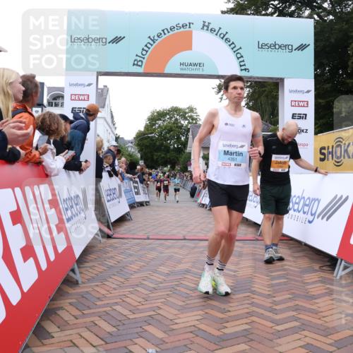 30.08.2026 - Blankeneser Heldenlauf Lena Gebhardt http://msf.ph/oto/10043235 30.08.2026 11:49:05 Ziel 2482, 2613, 2943, 4351 meine-sportfotos.de