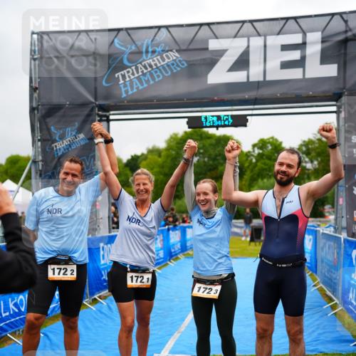 30.08.2026 - Elbe Triathlon Hamburg LAZAROV Photography http://msf.ph/oto/10043306 30.08.2026 16:34:46 Ziel  meine-sportfotos.de