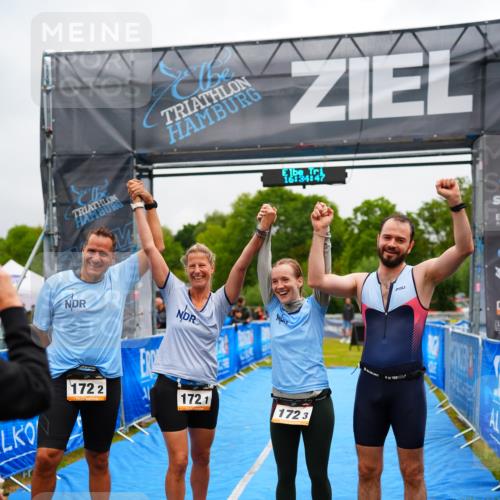 30.08.2026 - Elbe Triathlon Hamburg LAZAROV Photography http://msf.ph/oto/10043315 30.08.2026 16:34:46 Ziel  meine-sportfotos.de