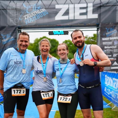 30.08.2026 - Elbe Triathlon Hamburg LAZAROV Photography http://msf.ph/oto/10043330 30.08.2026 16:35:13 Ziel  meine-sportfotos.de