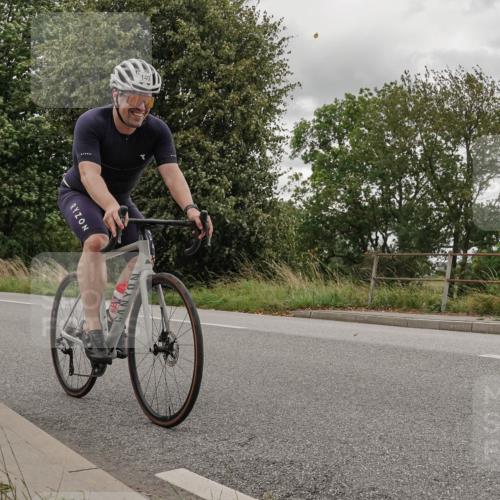 30.08.2026 - Elbe Triathlon Hamburg Michael Burmester http://msf.ph/oto/10043336 30.08.2026 14:53:44 Radfahren  meine-sportfotos.de