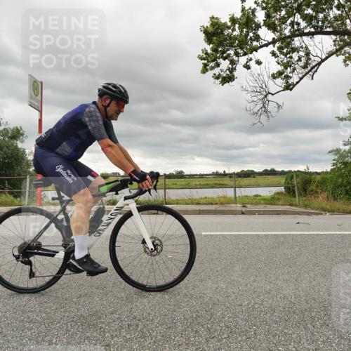 30.08.2026 - Elbe Triathlon Hamburg Michael Burmester http://msf.ph/oto/10043374 30.08.2026 13:55:48 Radfahren  meine-sportfotos.de