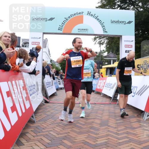 30.08.2026 - Blankeneser Heldenlauf Lena Gebhardt http://msf.ph/oto/10043377 30.08.2026 11:49:12 Ziel 2258, 2291, 2531, 2704, 4351 meine-sportfotos.de