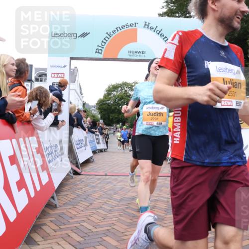 30.08.2026 - Blankeneser Heldenlauf Lena Gebhardt http://msf.ph/oto/10043410 30.08.2026 11:49:13 Ziel 2258, 2291, 2531, 2704 meine-sportfotos.de