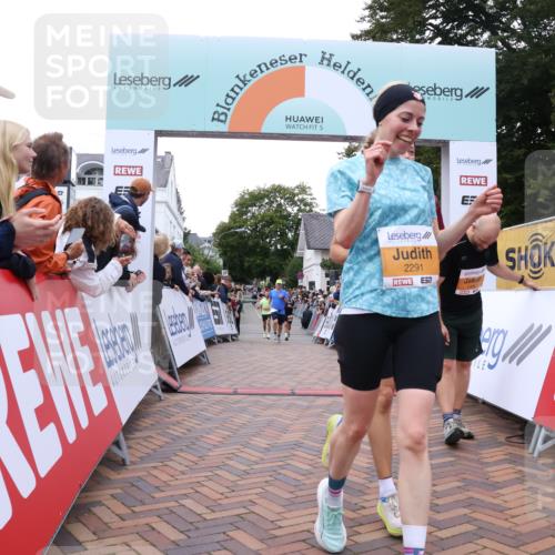 30.08.2026 - Blankeneser Heldenlauf Lena Gebhardt http://msf.ph/oto/10043422 30.08.2026 11:49:13 Ziel 2258, 2291, 2531, 2704 meine-sportfotos.de