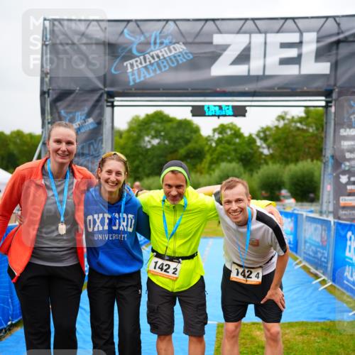 30.08.2026 - Elbe Triathlon Hamburg LAZAROV Photography http://msf.ph/oto/10043458 30.08.2026 16:35:55 Ziel  meine-sportfotos.de