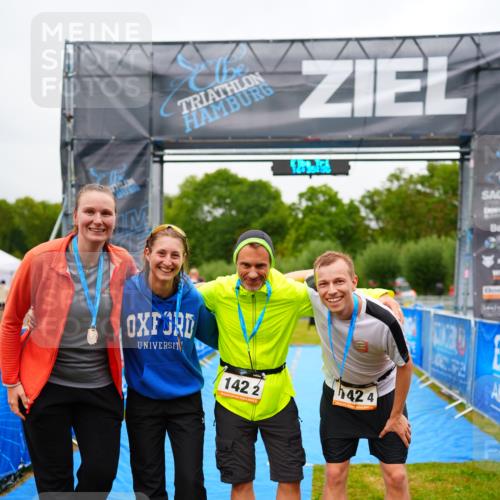 30.08.2026 - Elbe Triathlon Hamburg LAZAROV Photography http://msf.ph/oto/10043464 30.08.2026 16:35:55 Ziel  meine-sportfotos.de