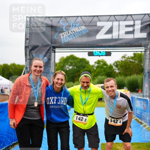 30.08.2026 - Elbe Triathlon Hamburg LAZAROV Photography http://msf.ph/oto/10043469 30.08.2026 16:35:56 Ziel  meine-sportfotos.de