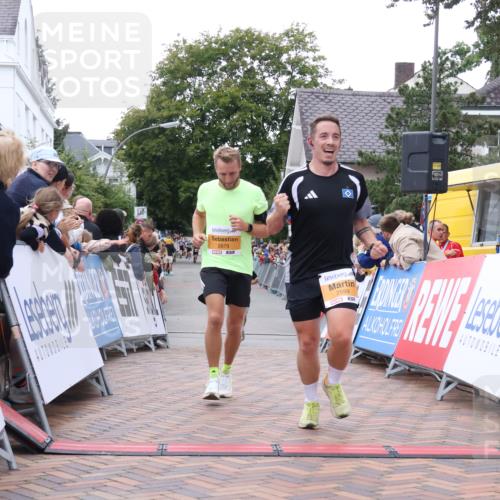 30.08.2026 - Blankeneser Heldenlauf Lena Gebhardt http://msf.ph/oto/10043525 30.08.2026 11:49:18 Ziel 2258, 2291, 2531, 2555, 2599, 2704, 2879 meine-sportfotos.de